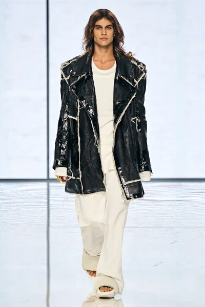 Look 20